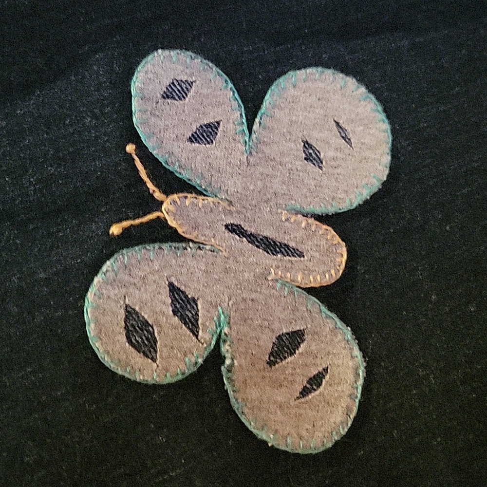 Upcycled Molly Made It floral applique & embroidery blue jeans - Picture 14 of 17